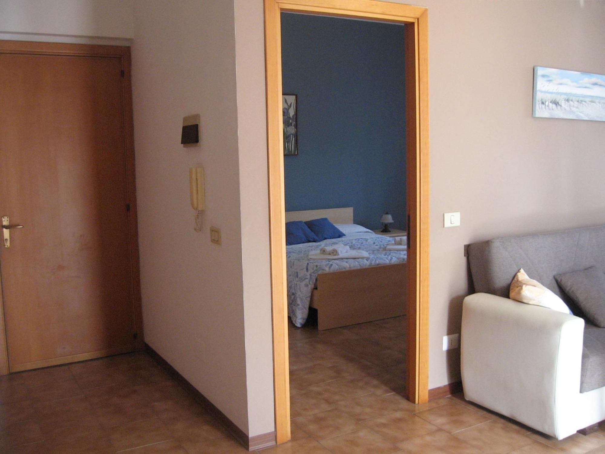 Nino'S Apartments Джардини-Наксос Экстерьер фото