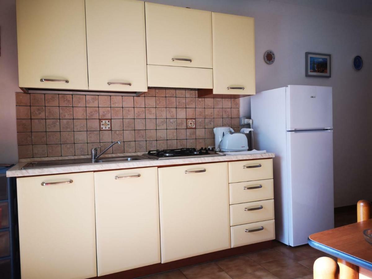 Nino'S Apartments Джардини-Наксос Экстерьер фото